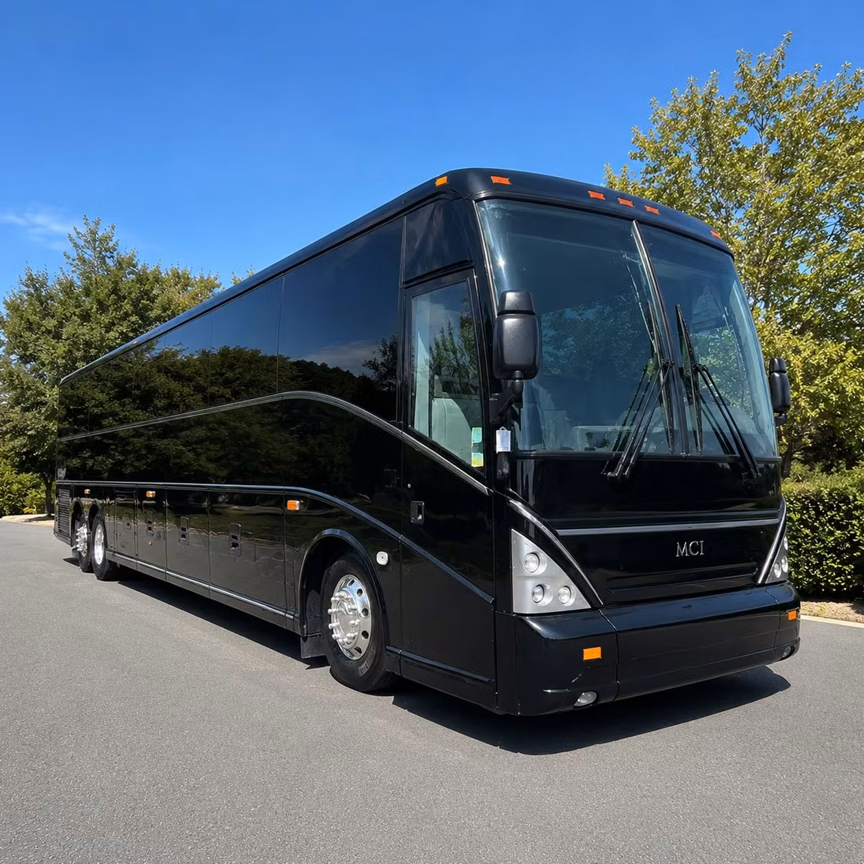 moving wedding guests seamlessly around lewisville and the dfw area